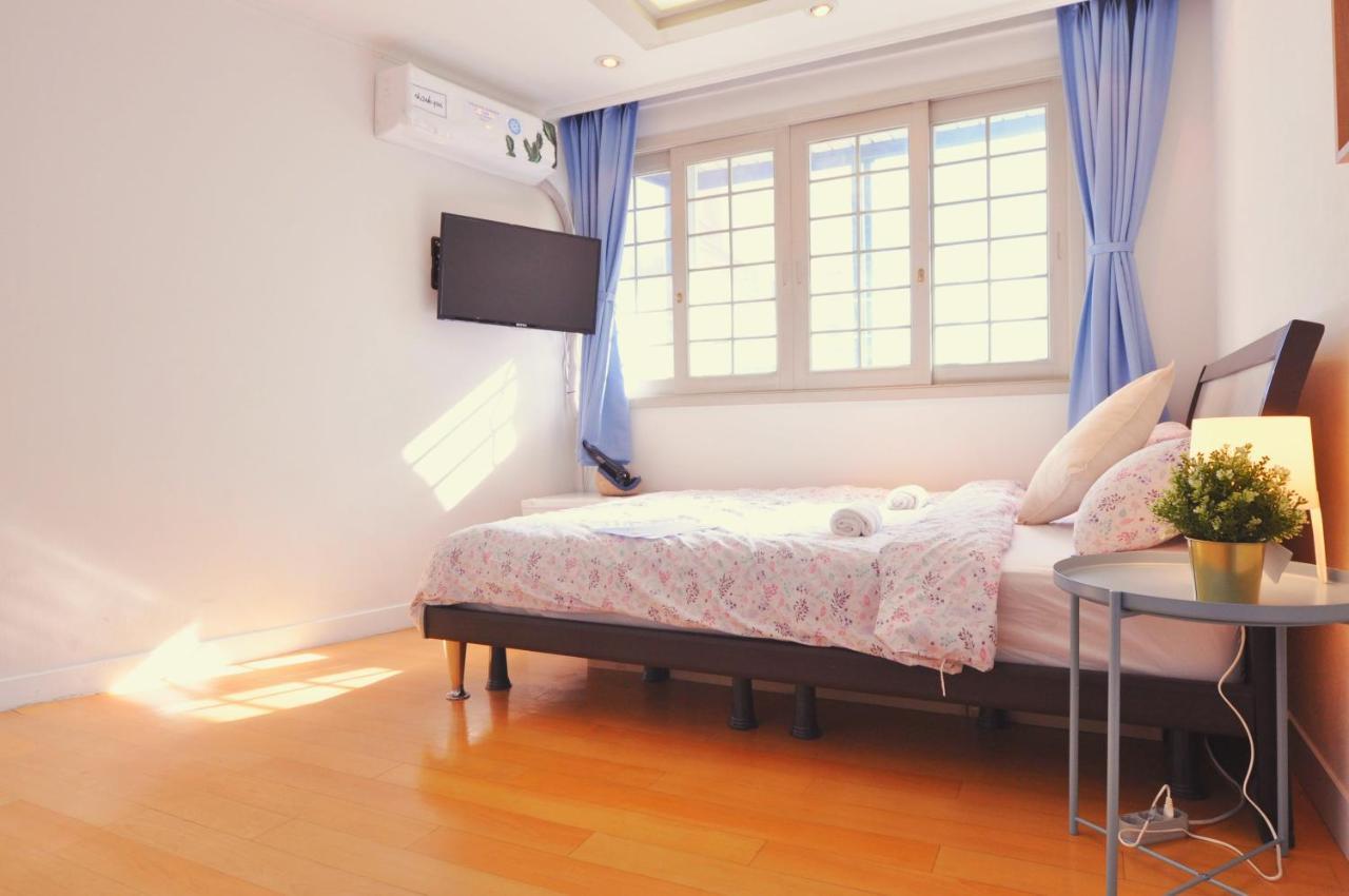 Hostel Myeongdong Rooftop *