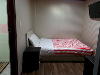 Myeongdong Rooftop Hostel *